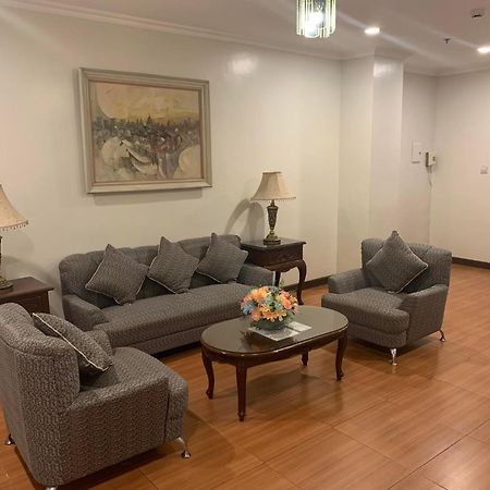 皇冠皇家酒店 Balanga 外观 照片