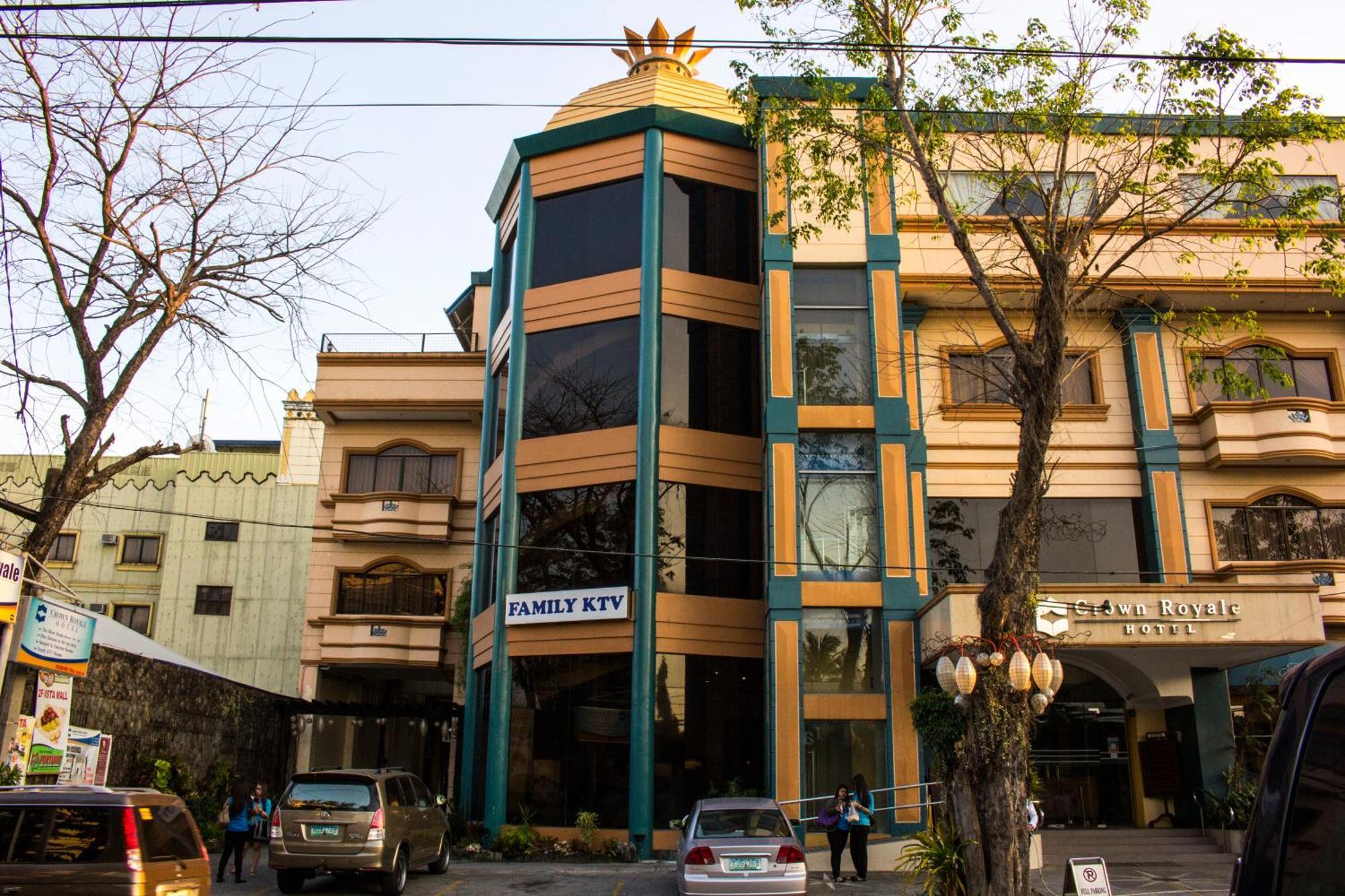 皇冠皇家酒店 Balanga 外观 照片