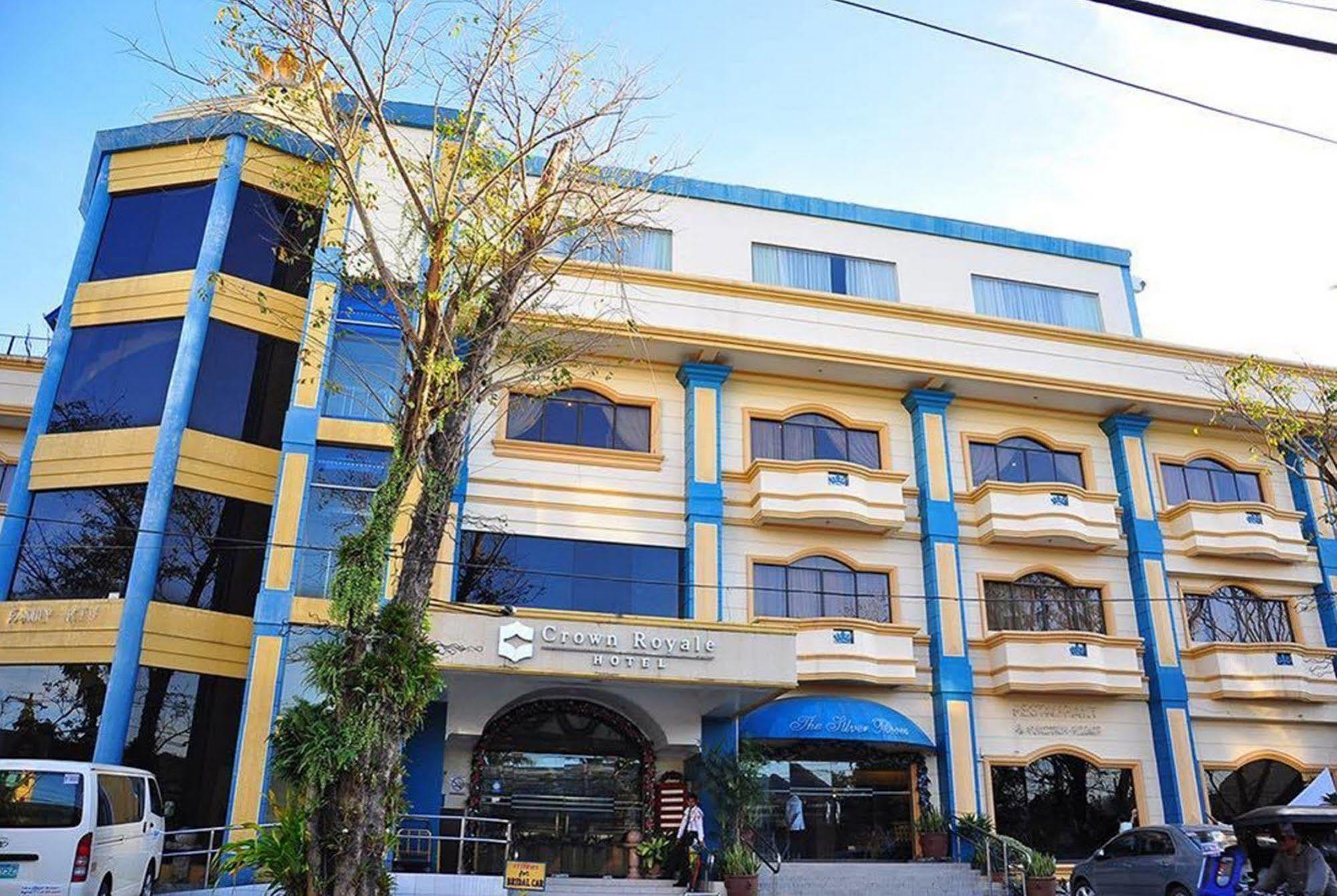 皇冠皇家酒店 Balanga 外观 照片
